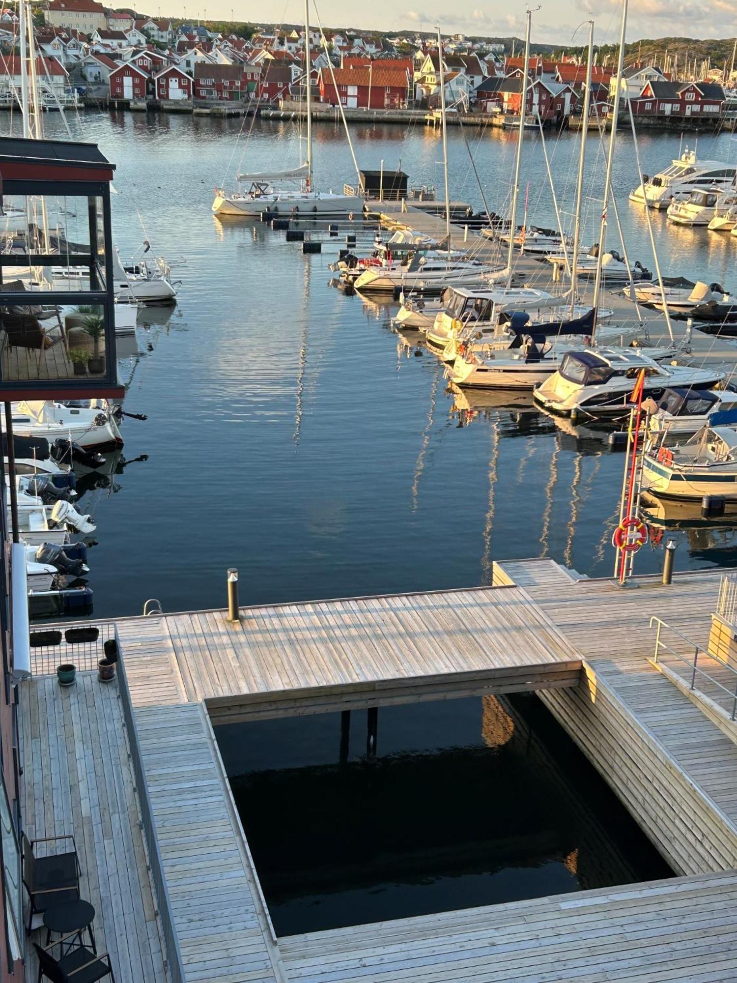Appartement Pa Bryggan à Skärhamn Extérieur photo